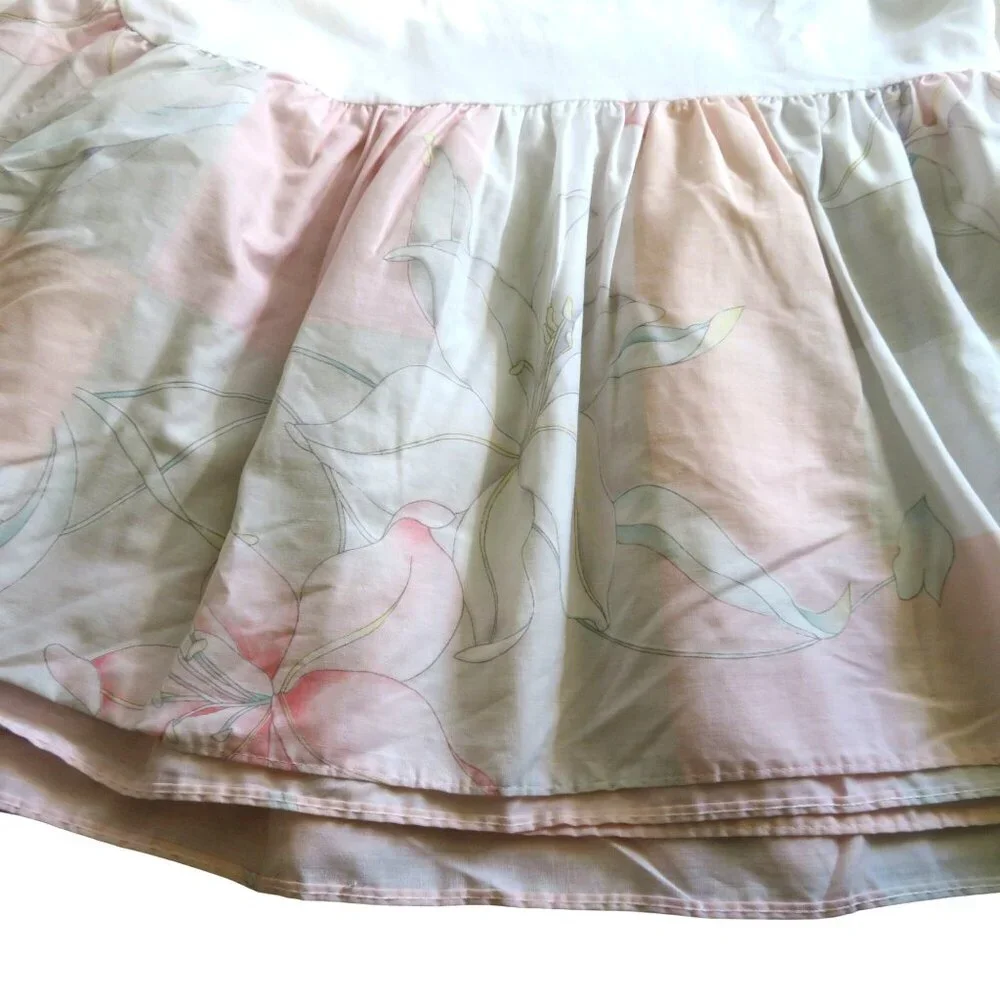 Vintage 1986 Gloria Vanderbilt Queen Bed Skirt Pastel Floral Lily 13